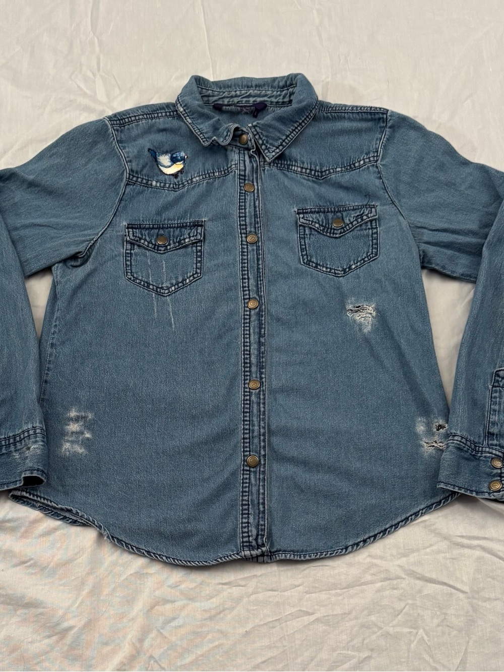Miley Cyrus & Max Women’s L Distressed Embroidered Bird Denim Shirt